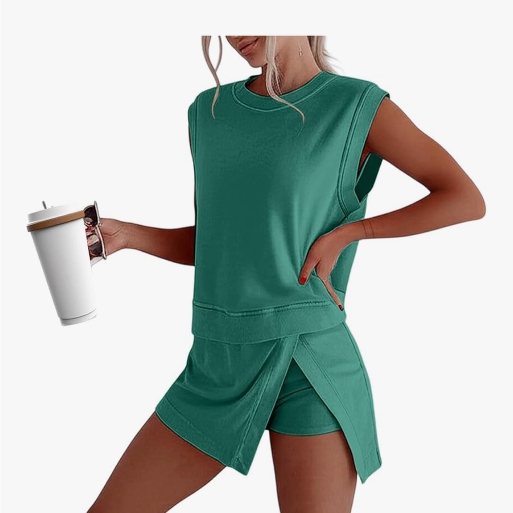 Sleeveless Green Casual two piece set - Picture 4 of 4
